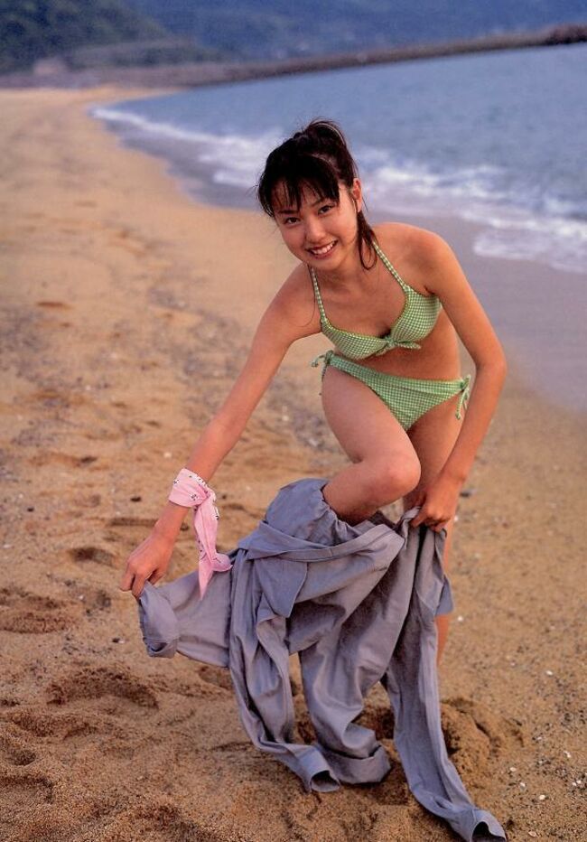戸田恵梨香 エロ画像62枚 水着おっぱいや胸チラ・パンチラ集めてみた020