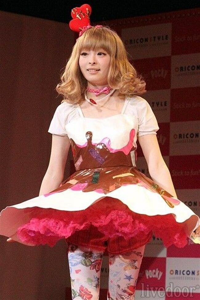 きゃりーぱみゅぱみゅのエロ画像66枚 巨乳な歌姫の胸チラ・パンチラ・着衣おっぱい毎日更新004