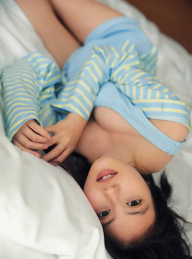 グラビアエロ画像毎日更新 おっぱいが素晴らしい巨乳グラドルTOP100の抜ける水着やセミヌードまとめ【動画あり】002