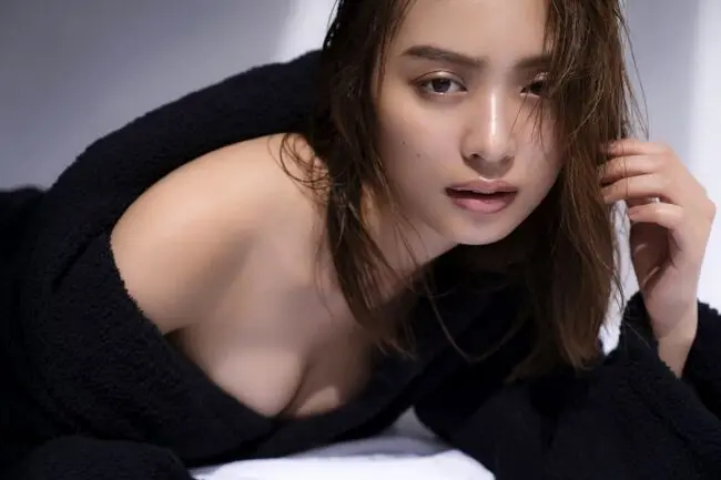 グラビアエロ画像毎日更新 おっぱいが素晴らしい巨乳グラドルTOP100の抜ける水着やセミヌードまとめ【動画あり】058