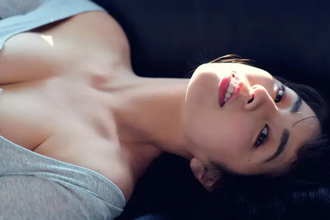 グラビアエロ画像毎日更新 おっぱいが素晴らしい巨乳グラドルTOP100の抜ける水着やセミヌードまとめ【動画あり】074