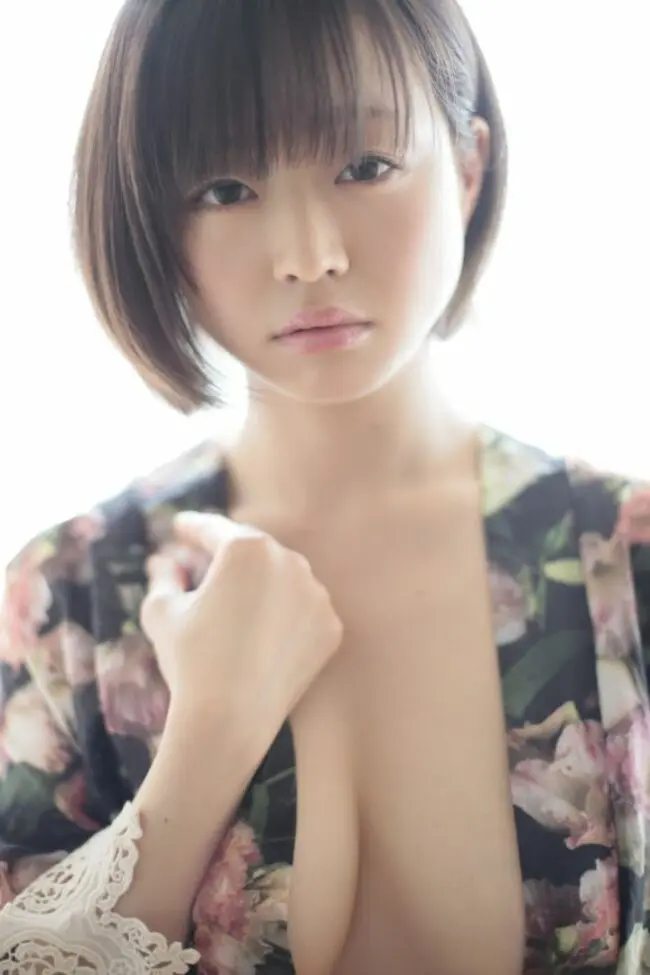 グラビアエロ画像毎日更新 おっぱいが素晴らしい巨乳グラドルTOP100の抜ける水着やセミヌードまとめ【動画あり】174