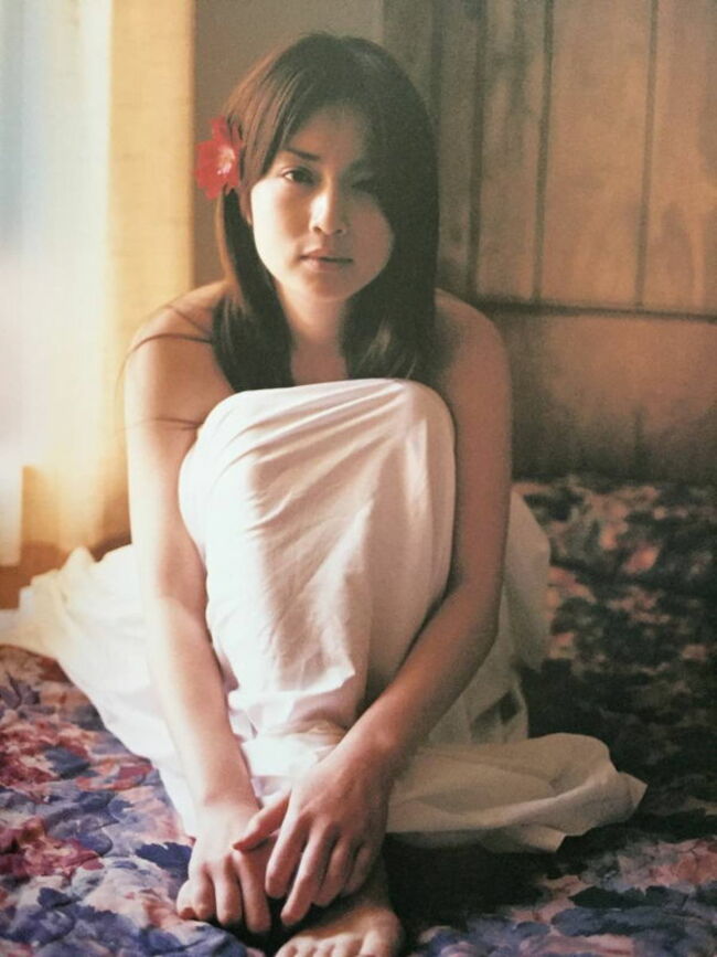 長谷川京子のエロ画像77枚 おっぱいや乳首を解禁したヌード写真集からセクシーなグラビアまで集めてみた065