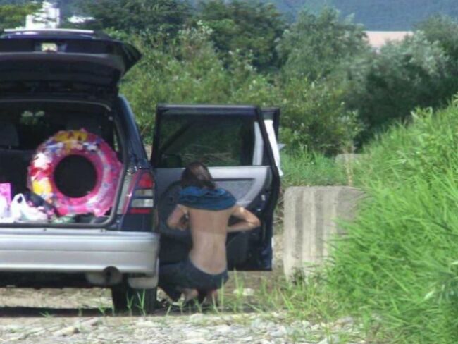 水着着替え盗撮画像100枚 海やプールの更衣室でとらえた素人のおっぱい隠し撮り集めてみた017