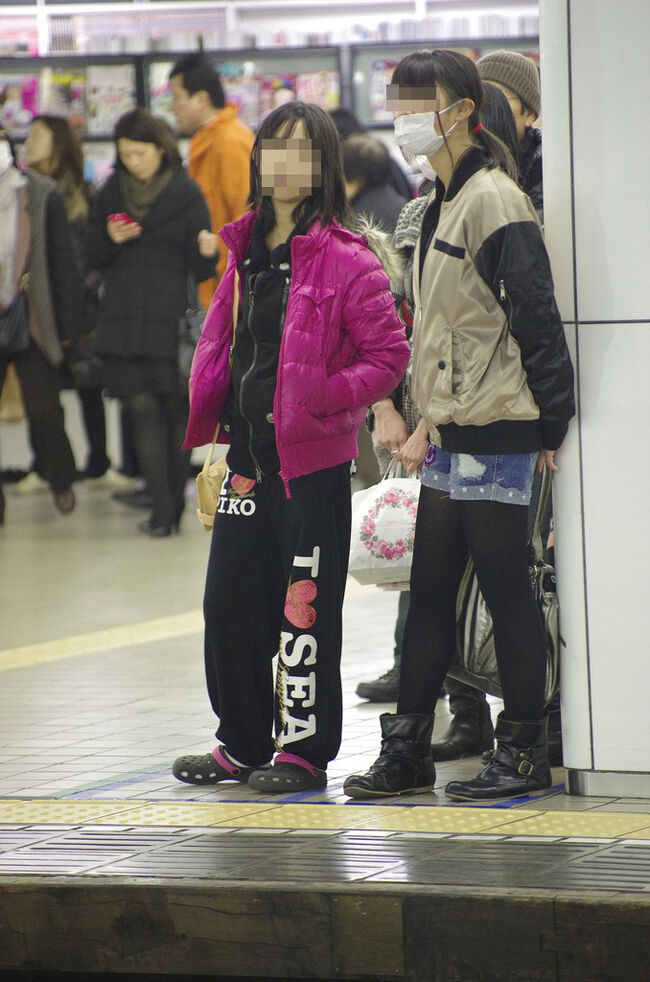 私服JK 盗撮画像129枚 現役女子高生の太ももやパンチラ・胸チラなど街撮り集めてみた114