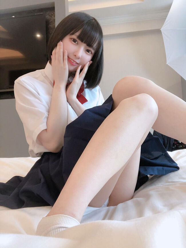 パンチラエロ画像毎日更新 JK逆さ撮りから人妻風チラ・OL対面チラ・ギャルのしゃがみチラまで大量まとめ007