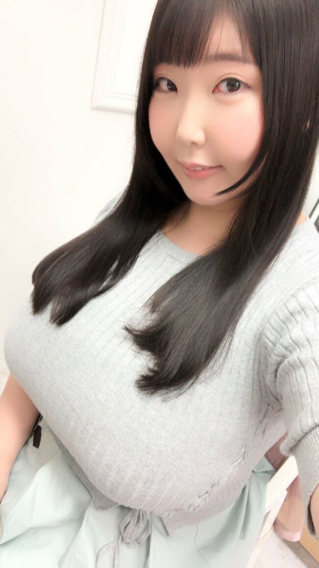 ももせももエロ画像145枚 Mカップ超乳手ブラヌードやポロリ寸前の過激グラビア集めてみた133