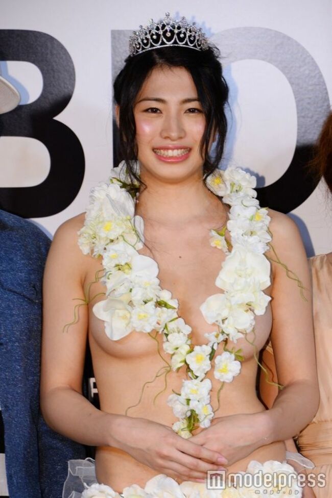 中岡龍子エロ画像57枚 手ブラセミヌードや横乳など「美おっぱい」グランプリ王者の美乳集めてみた002