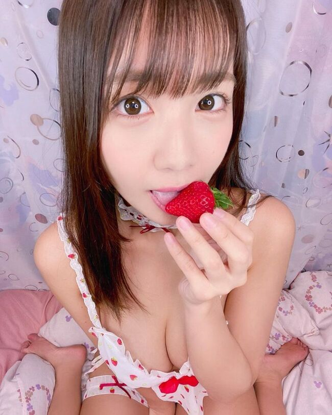 天羽希純エロ画像229枚 適乳？Gカップデカ乳アイドルの手ブラセミヌードや水着グラビア集めてみた093