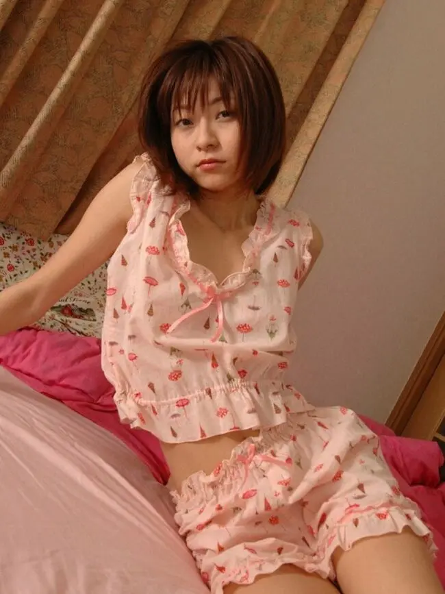 折原みかエロ画像357枚 2児のママで元グラドルのCカップセミヌードや水着グラビア集めてみた096