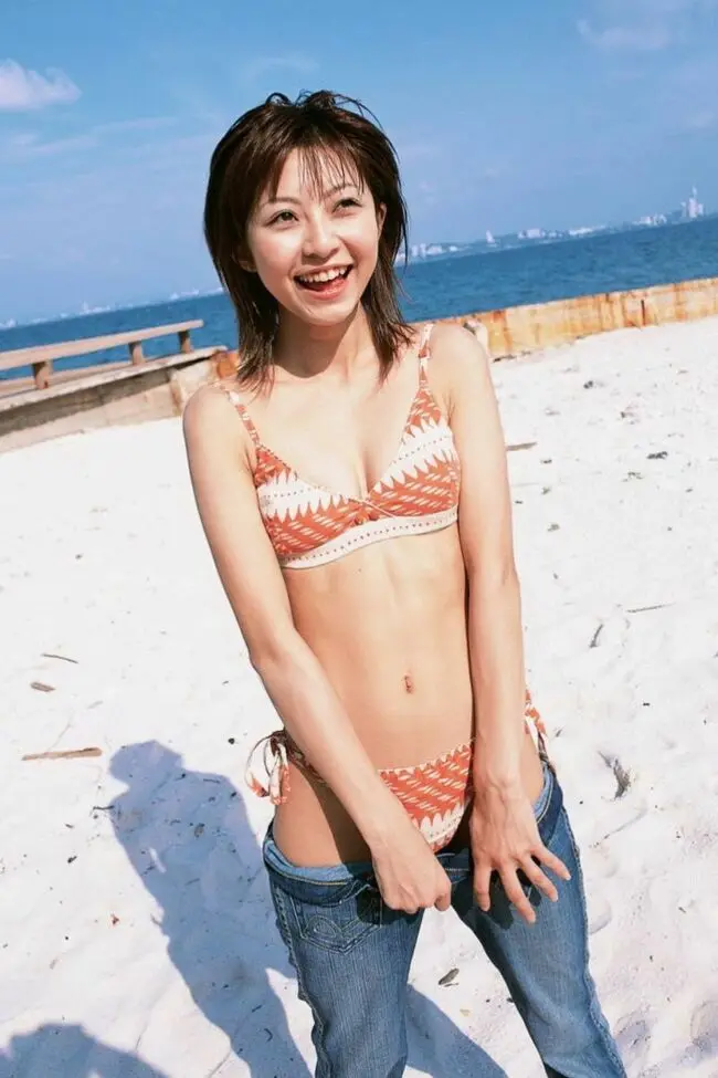 折原みかエロ画像357枚 2児のママで元グラドルのCカップセミヌードや水着グラビア集めてみた155