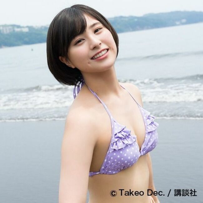 佐藤栞エロ画像51枚 Bカップ貧乳水着グラビアや下尻と生足太ももがスケベなパンチラ集めてみた039