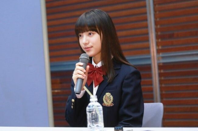 清原果耶エロ画像28枚 元セブンティーンモデル女優の似合いって当然な学生服姿や清純着衣グラビア集めてみた010