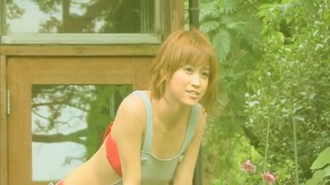 亀井絵里エロ画像61枚 元モー娘。貧乳美少女アイドルのあやういビキニグラビアや胸チラ集めてみた053