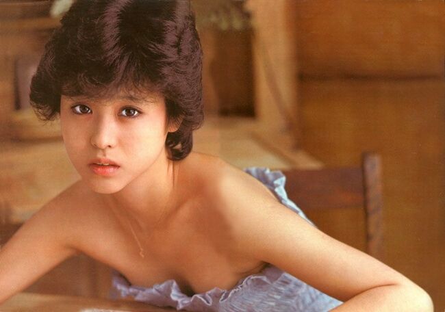 松田聖子エロ画像61枚 昭和の大アイドルのパンチラや胸チラから水着・下着グラビアまで集めてみた001