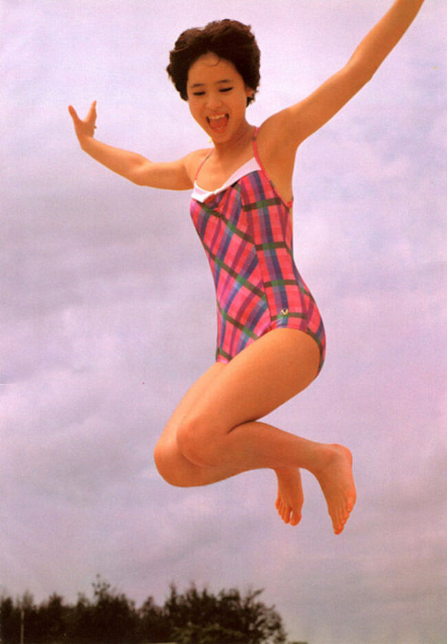 松田聖子エロ画像61枚 昭和の大アイドルのパンチラや胸チラから水着・下着グラビアまで集めてみた038