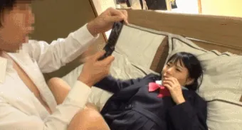 制服美少女エロGIF画像71枚 ブレザーやセーラー服姿で淫行に及ぶ少女たち集めてみた006
