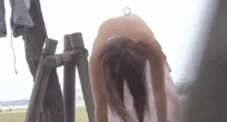 お外でお着換えエロGIF032