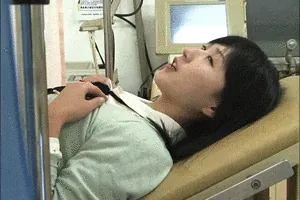 診察エロGIF044