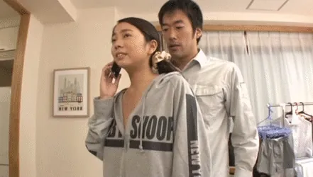 ノーブラ人妻エロGIF039