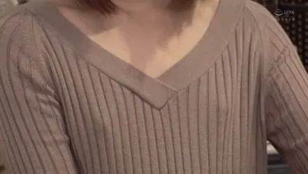ノーブラ店員エロGIF107