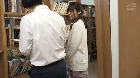 小悪魔美少女エロGIF003
