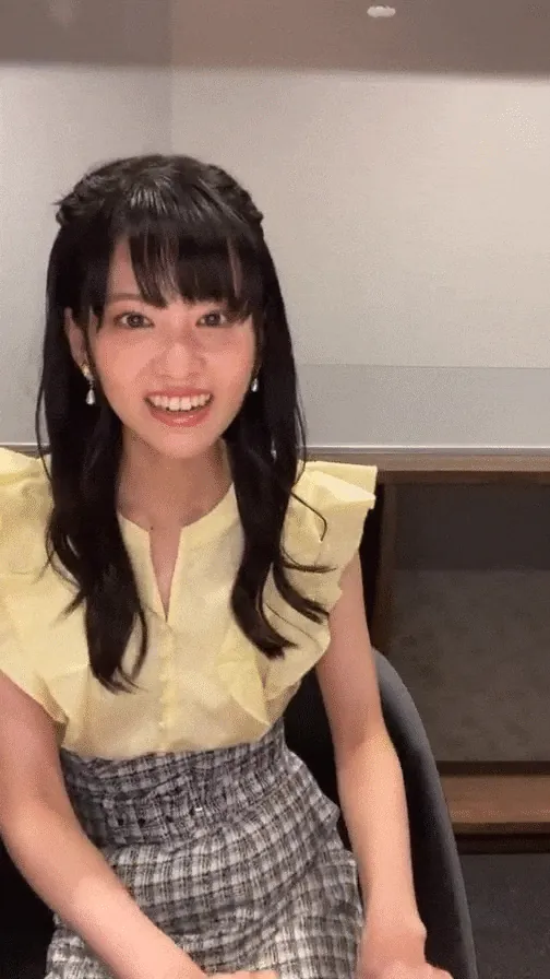 黒髪美少女エロGIF007