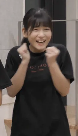 黒髪美少女エロGIF023