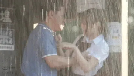 雨エロGIF画像083