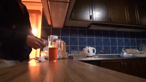 眠剤レイプエロGIF画像104