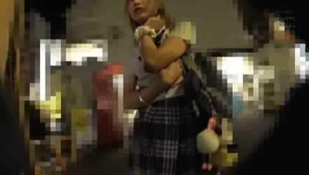 おっさんと少女エロGIF002