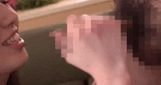 ロングストローク手コキエロGIF画像001