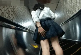 【vol.1】逆さ撮りエロGIF画像50枚036