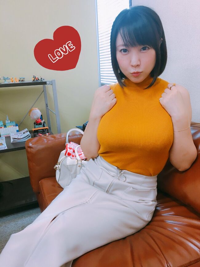 【Vol.17】チラ見不可避な着衣巨乳エロ画像100枚！073