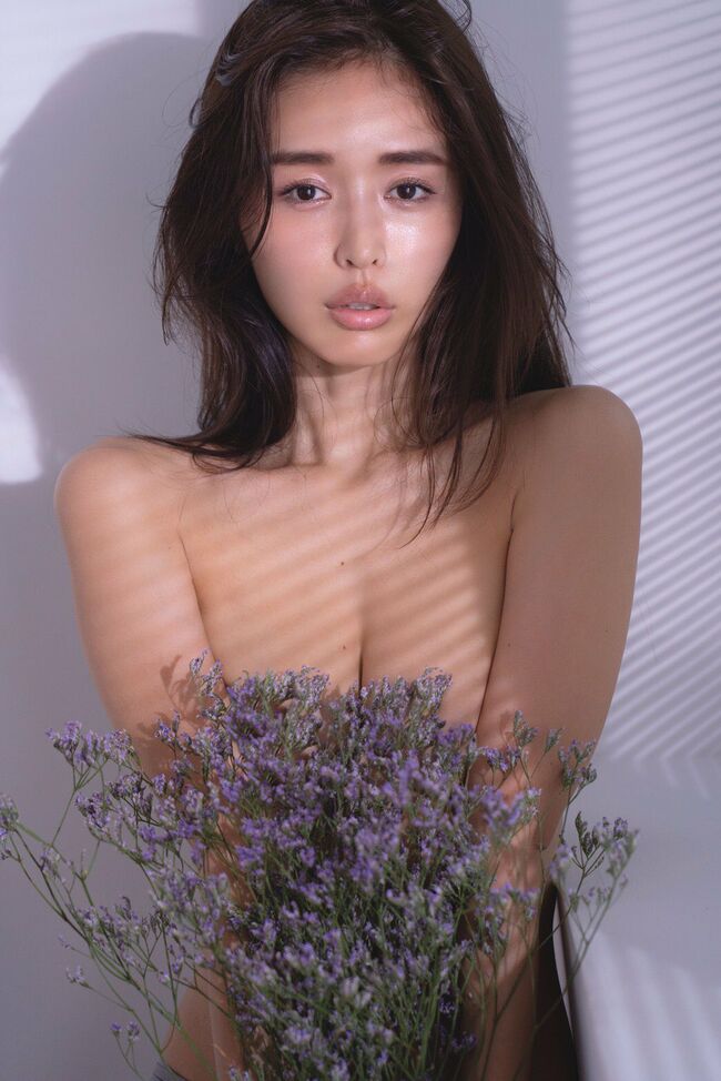 加治ひとみ042