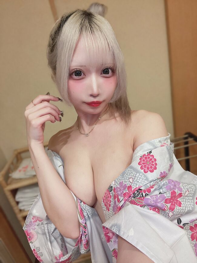 浴衣+おっぱいは水着+おっぱいと肩を並べる夏のおっぱい001