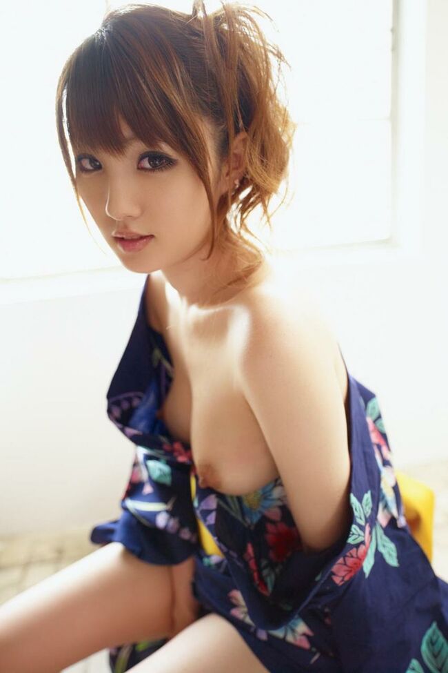浴衣+おっぱいは水着+おっぱいと肩を並べる夏のおっぱい054