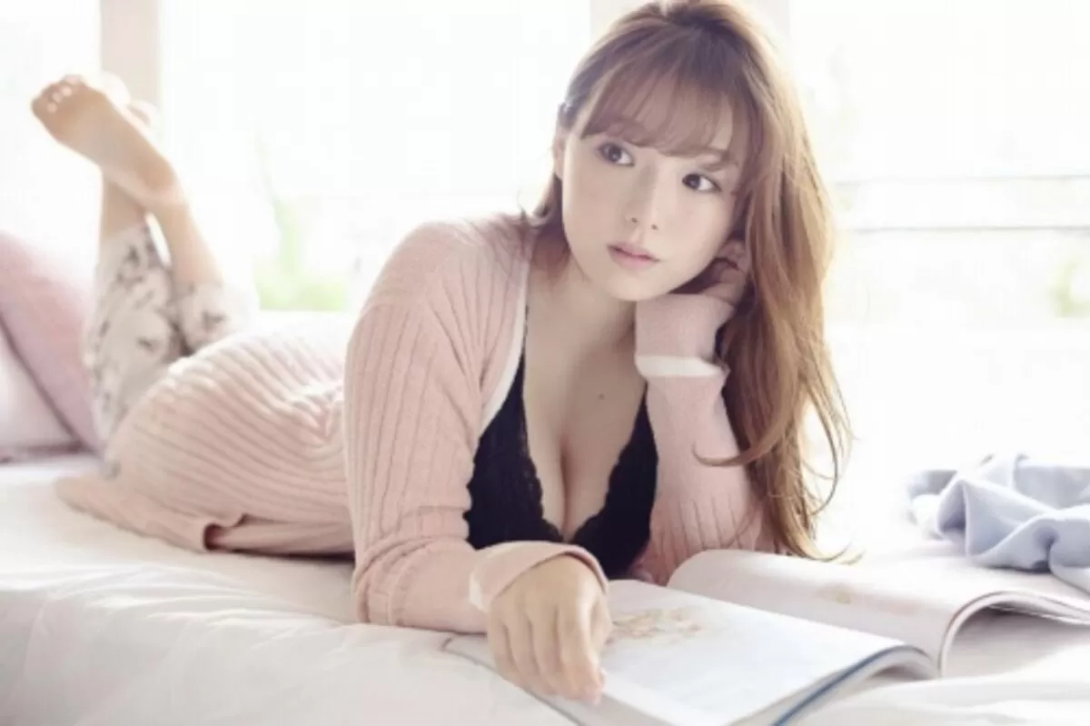 篠崎愛237