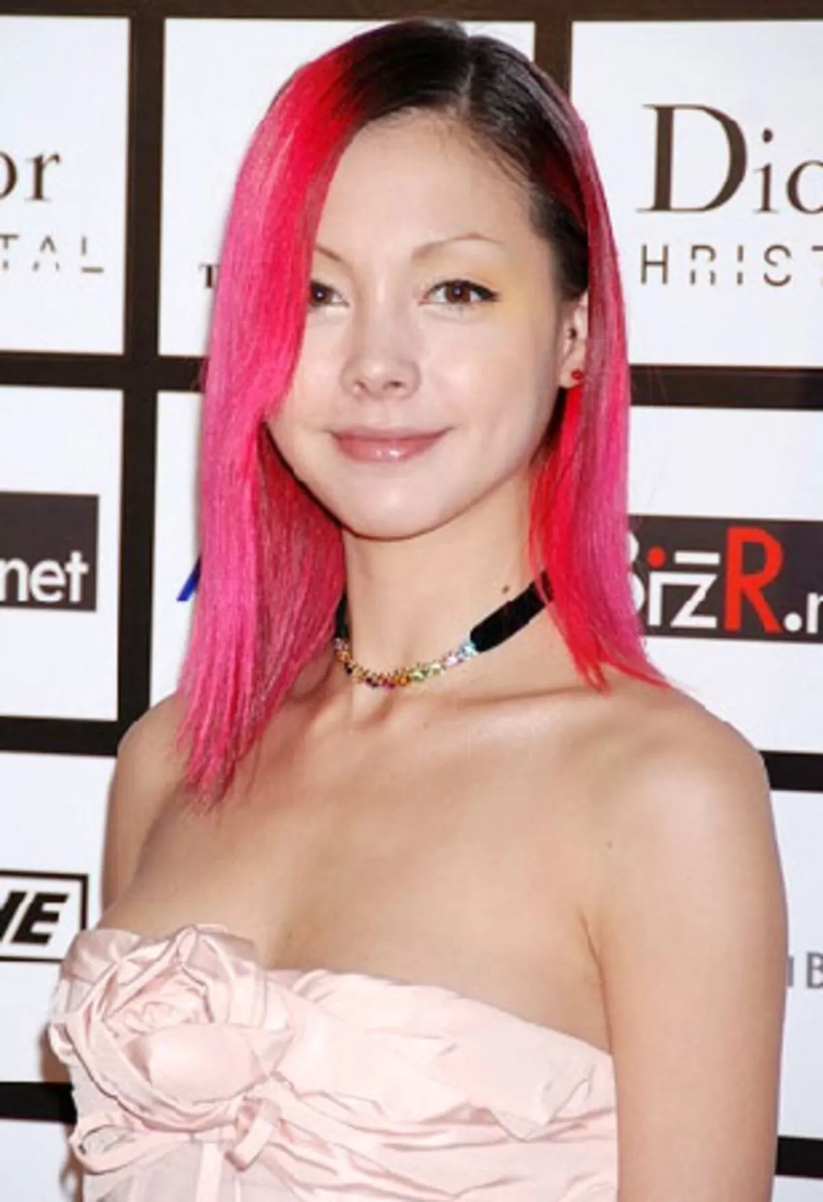 土屋アンナ014