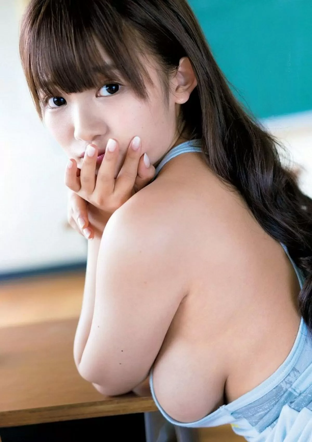 横乳は乳首を見せずにエロく感じさせるほど芸術点が高い！019