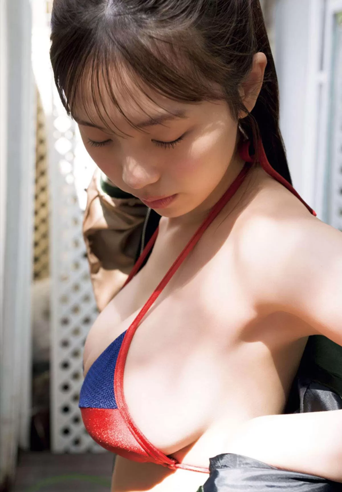 横乳は乳首を見せずにエロく感じさせるほど芸術点が高い！026