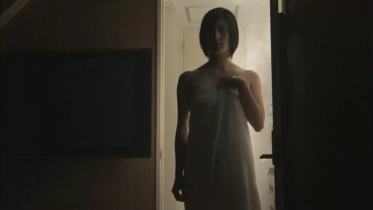 橋本愛001