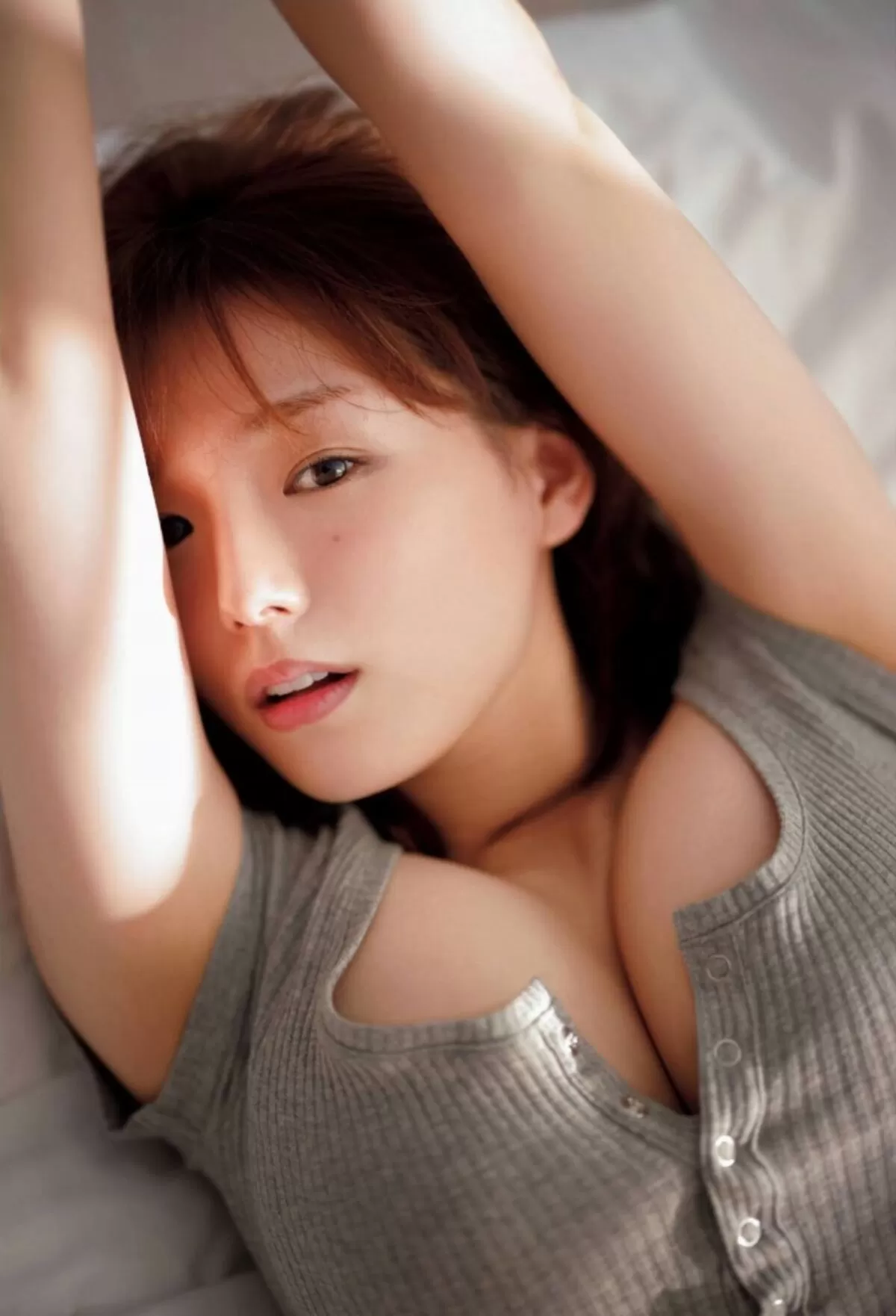 篠崎愛のおっぱい画像092