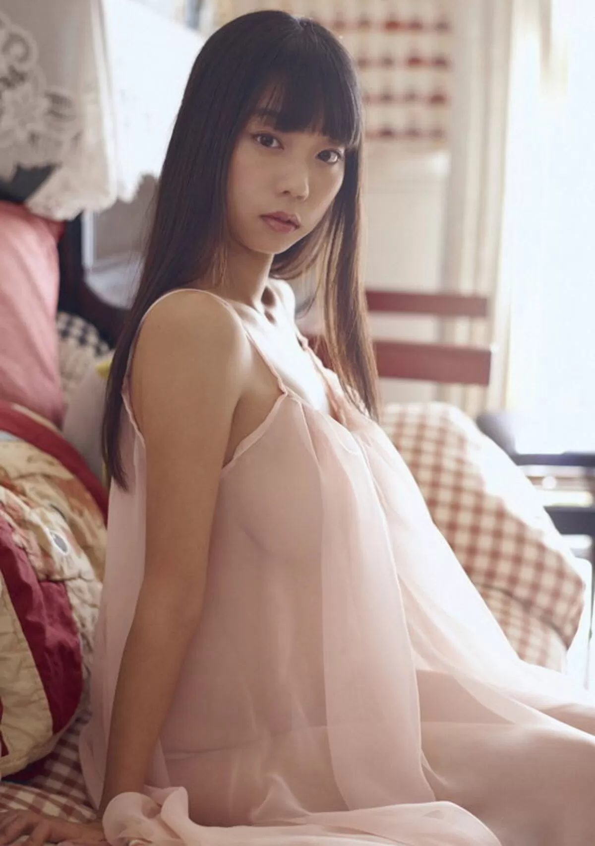 青山ひかるのおっぱい画像065