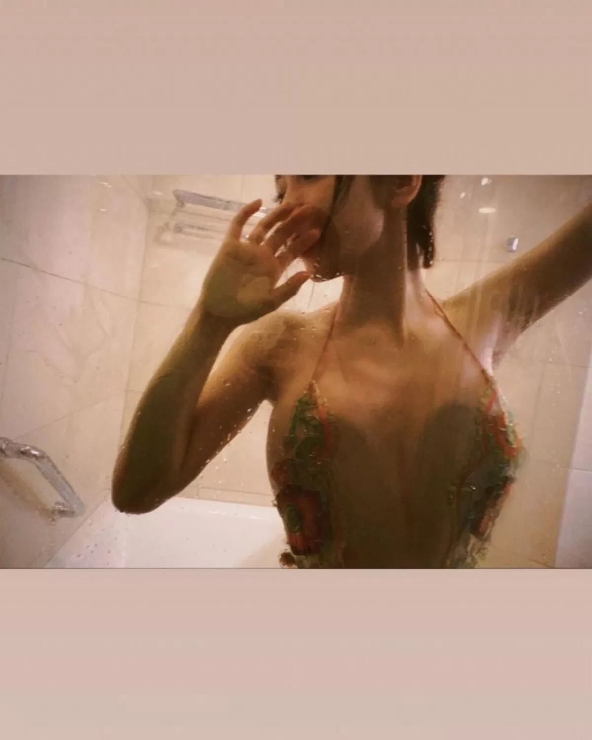清水あいりのおっぱい画像006