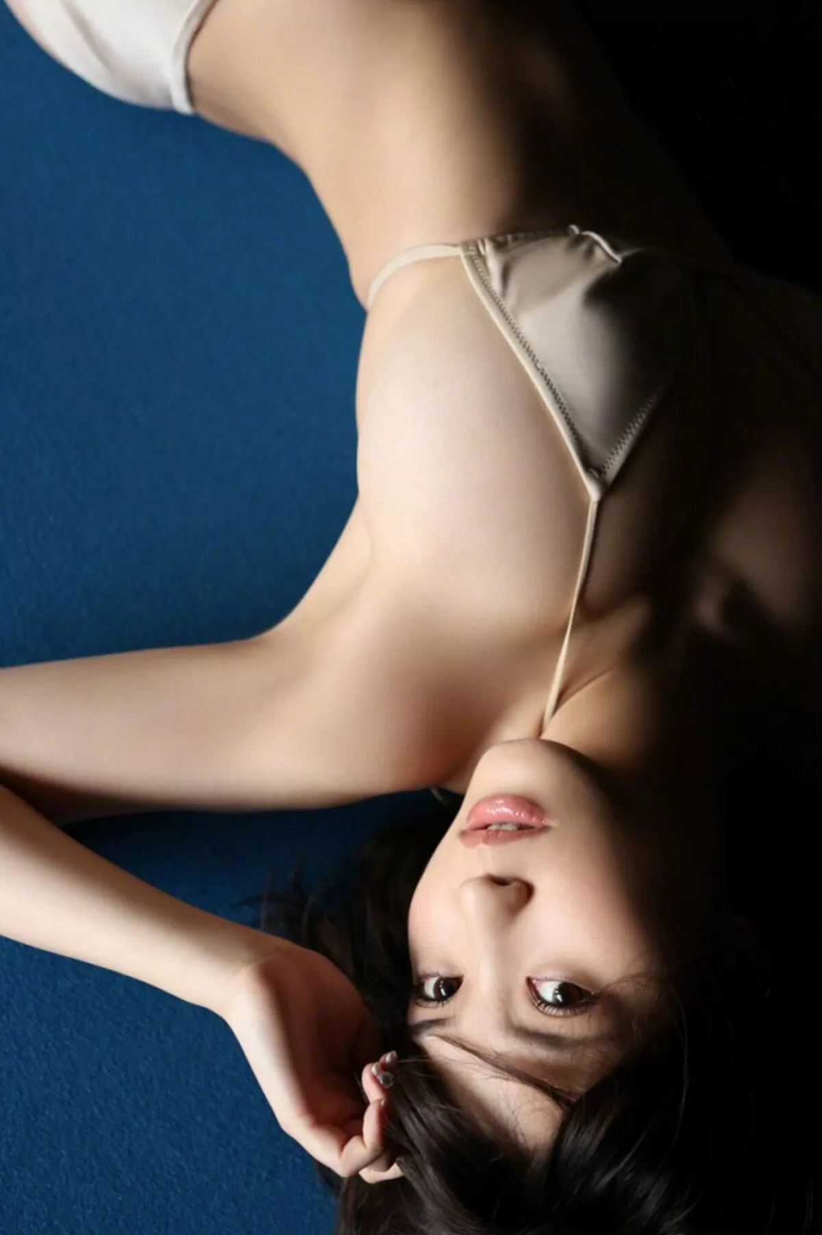 岸明日香のおっぱい画像091