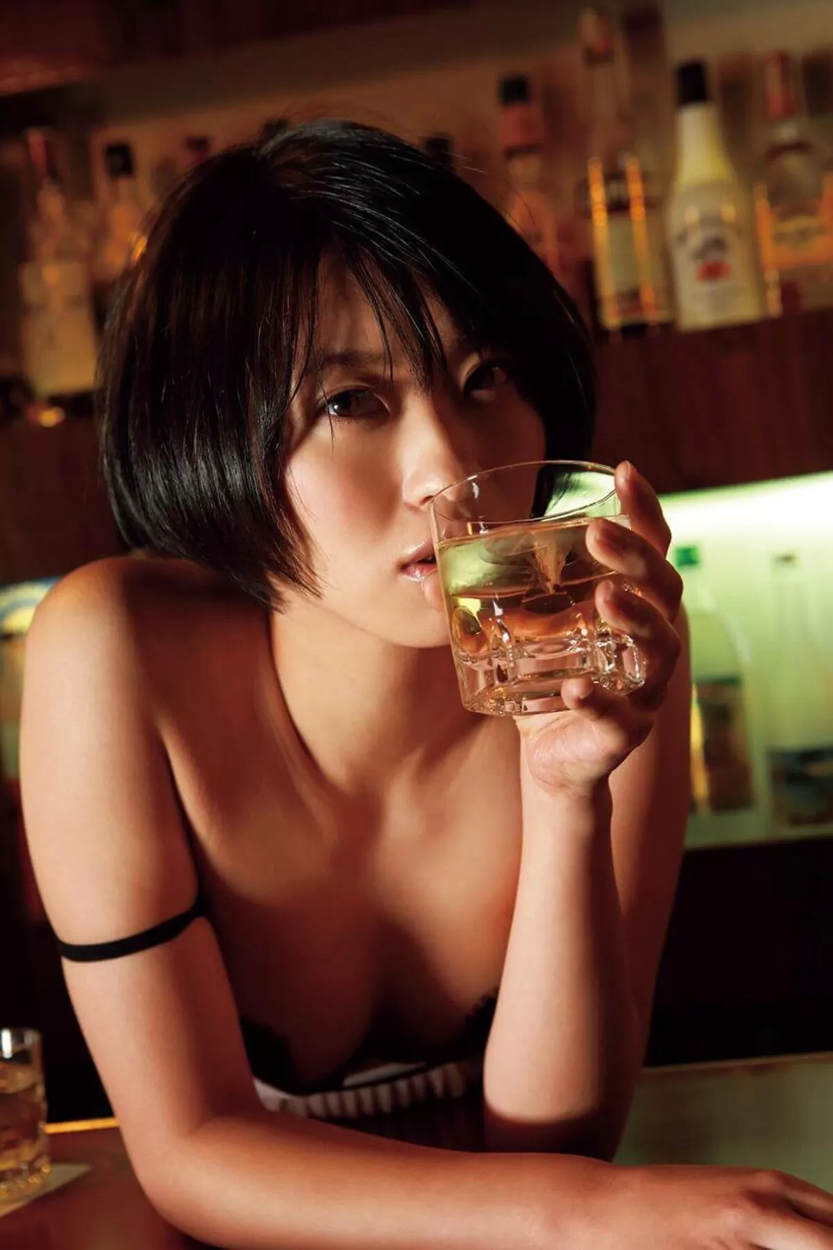 倉持由香のおっぱい画像053