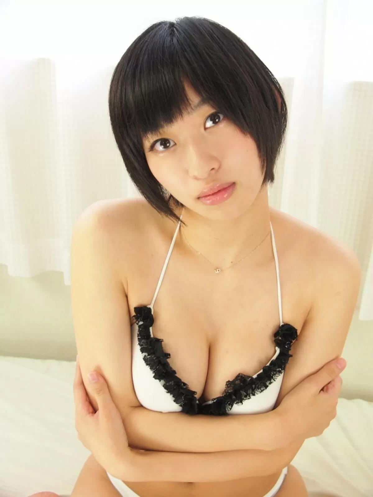 倉持由香のおっぱい画像089
