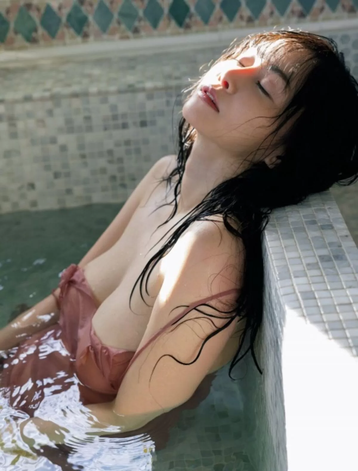 杉原杏璃のおっぱい画像056