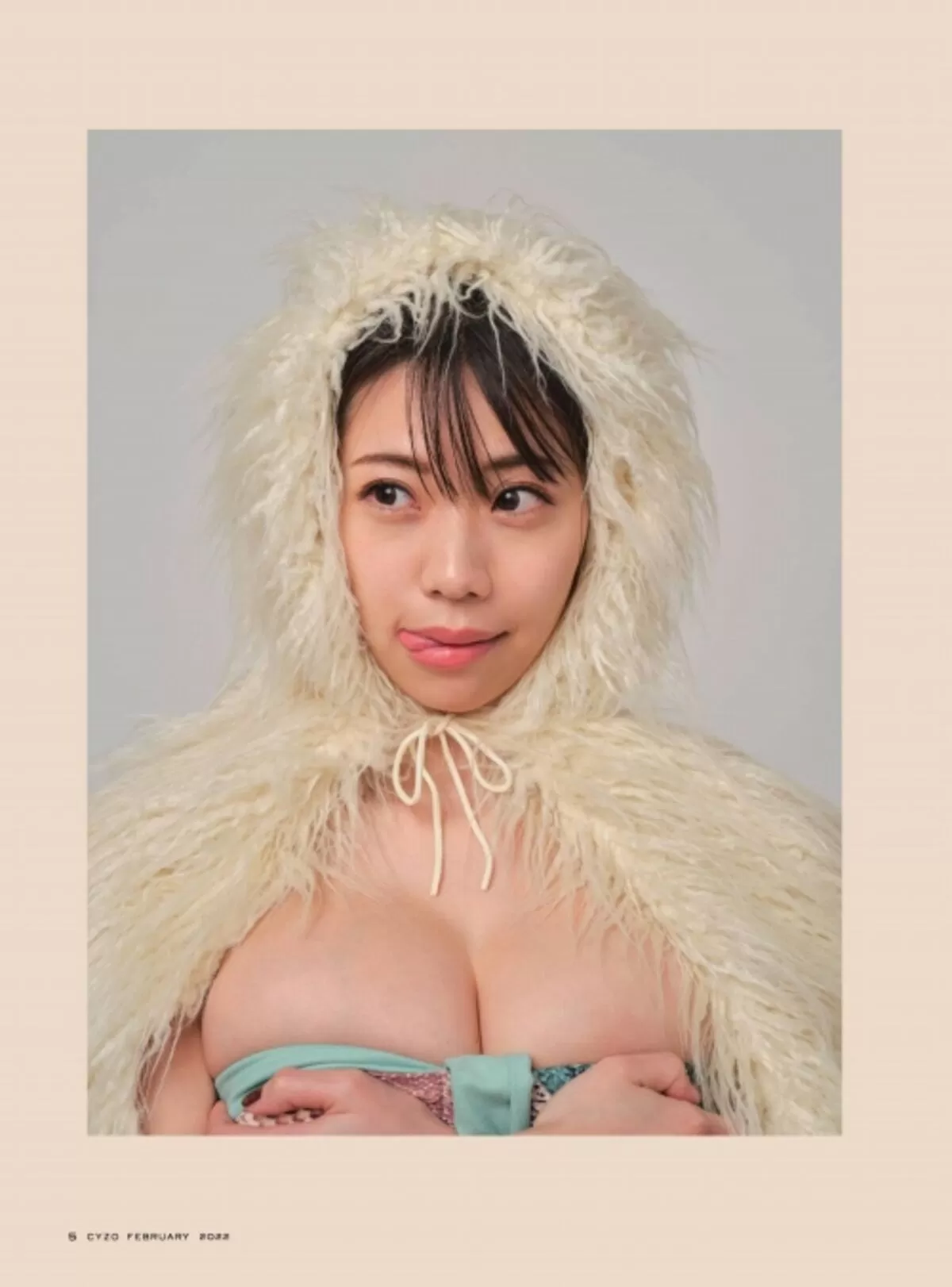 鈴木ふみ奈のおっぱい画像091
